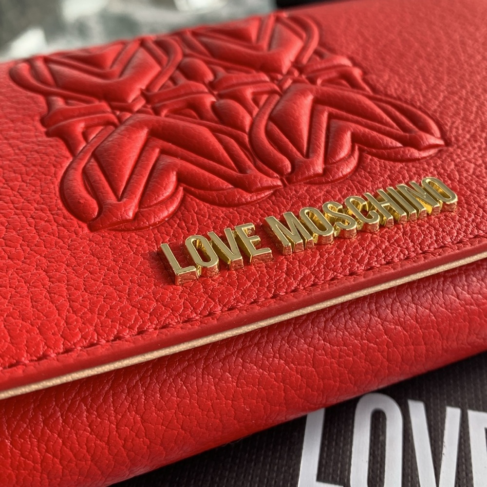 ❤️❤️❤️LOVE MOSCHINO RED LOGO EMBOSSED FAUX LEATHER WALLET ❤️❤️❤️ - Picture 2 of 9